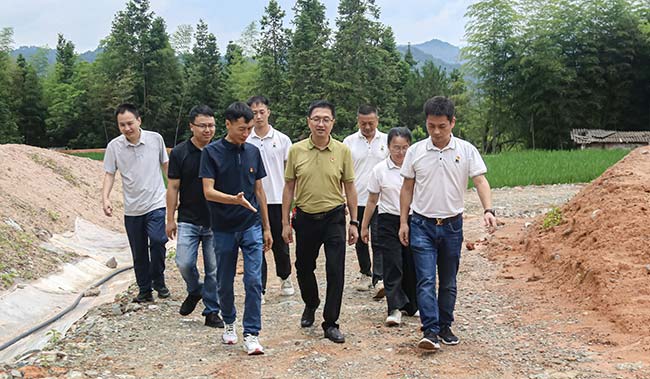 U8体育官网深入永春县曲斗村，开展党建村企联建